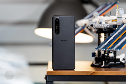 Флагманский смартфон Sony Xperia 1 III только-только начал появляться за пределами США: подарочные наушники Sony WH-1000XM4 предлагают покупателям во Вьетнаме
