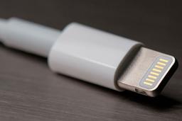 Первым смартфоном Apple без Lightning станет iPhone 16
