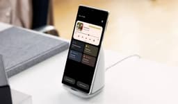 Идеальный компаньон для Pixel 6. Google представила беспроводную зарядку Pixel Stand второго поколения