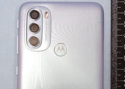 5000 мА·ч и 50 Мп за 210 долларов. Недорогой смартфон Moto G31 позирует на живых фото