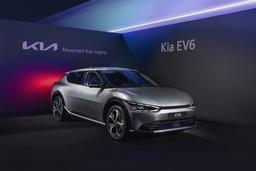 Запас хода 528 км и разгон «до сотни» за 5,2 с. Электрический кроссовер Kia EV6 скоро появится в России официально