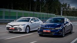 На финишной прямой Toyota Camry с трудом вырвала победу у Kia K5 в России