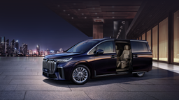 Огромные «ноздри» как у BMW, 5-звёздочный комфорт и адаптивная подвеска. Это самый быстрый в мире минивэн Dongfeng Lantu Dreamer