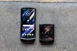 Motorola делает гибрид Moto Razr и Royole Flexpai с экраном наружу