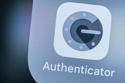 Это действительно делает аккаунты защищённее. Google отчиталась об успехах двухфакторной аутентификации по умолчанию