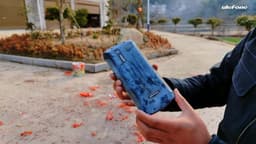 Таким должен быть неубиваемый смартфон. Ulefone Power Armor 13 поместили в центр фейерверка, а он выжил