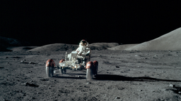 NASA: астронавты смогут жить и работать на Луне к 2030 году