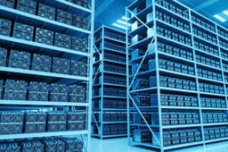 Майнинговые компании распродают оборудование для добычи криптовалюты