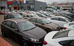Российский рынок авто с пробегом упал почти на 25%