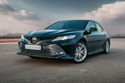 Toyota начала увольнять сотрудников в России. Они получают компенсацию от 12 окладов