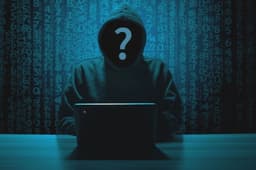 В сеть попали персональные данные сотрудников DNS из России и Казахстана. Хакеры опубликовали часть из них