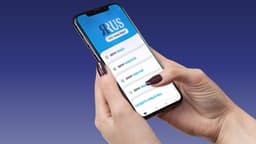 Новогоднее обновление российской соцсети «ЯRUS» задерживают в App Store