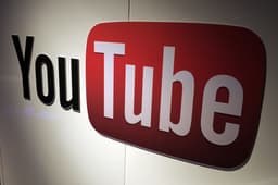 Глава Крыма призвал заблокировать YouTube. Роскомнадзор требует восстановить доступ к каналу Сергея Аксёнова