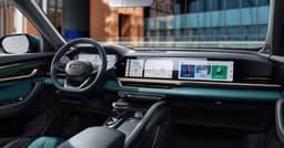 Geely возобновляет отгрузки автомобилей российским дилерам на этой неделе