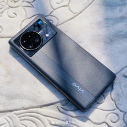 Первый складной смартфон Vivo стал хитом: его заказали 340 000 человек ещё до анонса