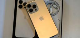 «Маленький» вырез для камеры iPhone 14 Pro Max просто огромен: он вдвое больше, чем у прошлогоднего Redmi K40 Pro