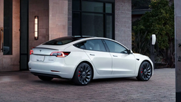 Tesla Model 3 стал бестселлером, обогнав всех конкурентов с ДВС в Европе