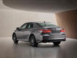 Российские продажи Toyota рухнули, но Camry всё ещё лидирует в сегменте бизнес-седанов