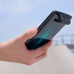 Asus Zenfone 7 и Zenfone 7 Pro с камерой-перевёртышем получили Android 12