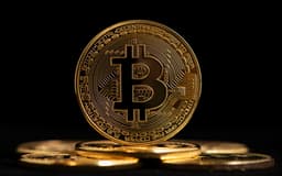 Bitcoin и Ethereum за неделю упали на 5%, а в течение пары дней могут просесть еще больше