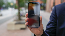 Дешёвые iPhone 13 и другую электронику сметают с прилавков в Японии: всё дело в рухнувшей иене