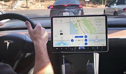 Автомобили Tesla стали ещё умнее после обновления: теперь они учитывают ветер, влажность и температуру для расчёта запаса хода