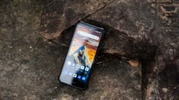 Самый большой на рынке аккумулятор ёмкостью 21 000 мА•ч, NFC, IP69K и камера ночного видения, недорого. Неубиваемый смартфон Oukitel WP19 поступил в продажу