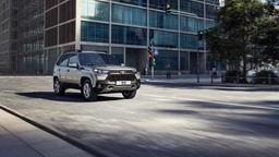 АвтоВАЗ не может начать поставки Lada Largus и Lada Niva Travel до осени