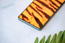 «Исчезающий флагман» Nubia Z40S Pro с крошечной рамкой показали на живых фото сразу после анонса