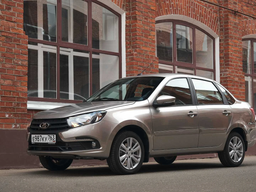 «Дилеры в своём репертуаре». Lada Granta Classic 2022 уже продают более чем на 120 000 рублей дороже РРЦ