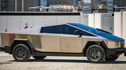 «У Tesla нет проблем со спросом, у нас есть проблема с производством», — Илон Маск назвал новые сроки начала поставок Cybertruck