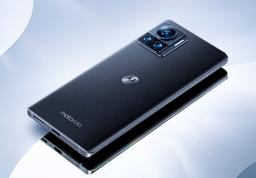 Moto X30 Pro — самый мощный флагман компании. В стандартный комплект поставки войдёт зарядное устройство на основе нитрида галлия