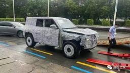 В Китае сфотографировали перспективный электрический внедорожник Interstellar за 120 000 долларов. Обещают проходимость не хуже, чем у Cybertruck