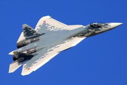 Ростех расширяет производственные мощности для увеличения выпуска самолётов Су-57. В ближайшие несколько лет Минобороны должно быть поставлено 76 истребителей пятого поколения