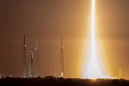 SpaceX запустила ракету с 35 спутниками. 13 сентября компания планирует запустить на орбиту еще 54 спутника