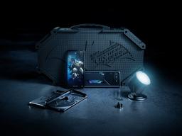 Этому герою нужен смартфон. Представлен Asus ROG Phone 6 Batman Edition в водонепроницаемом чемодане и с прожектором Bat-Signal
