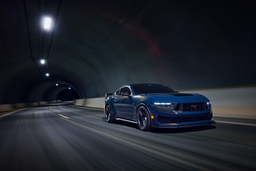 Представлен 500-сильный Ford Mustang Dark Horse