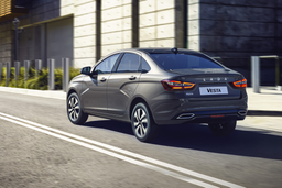 Дилеры назвали реальные цены на новую Lada Vesta в сентябре 2022