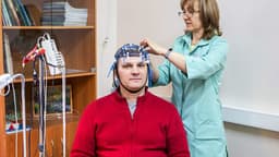 Российские учёные создали нейрокаску для управления беспилотниками силой мысли