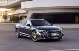 В Китае запустили акцию: купи флагманский седан Audi A8L – получи компактный кроссовер Q2L бесплатно