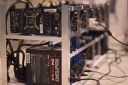 GeForce RTX 3070 за 270 долларов, RTX 2060 за 120 долларов и Radeon RX 580, которые продают чуть ли не на развес. Так сильно упали в цене видеокарты на вторичном рынке в Китае