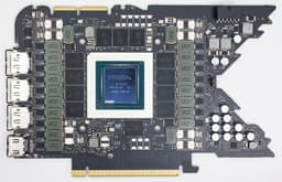 Если смотреть на печатную плату, то GeForce RTX 4090 FE можно назвать не новой моделью, а практически копией RTX 3090 Ti FE