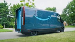 Amazon будет доставлять грузы электромобилями, велосипедами и пешком. Компания инвестирует более 1 миллиарда евро в снижение уровня выбросов