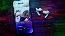 Bloomberg: появление режима Adaptive Transparency Mode в AirPods Pro и AirPods Max — это баг