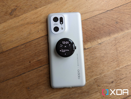 Умные часы Pixel Watch могут заряжаться без проводов