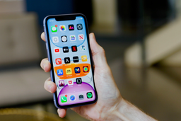«Конфиденциальность. Это iPhone». Apple ответит в суде за сбор личных данных клиентов