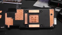 Так выглядит препарированная испарительная камера Radeon RX 7900 XTX. Но в ней ли кроется проблема перегрева видеокарты?