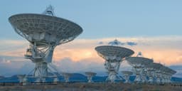 В Канаде разработали нейросети для поиска сигналов инопланетян — они нашли возможные «техносигнатуры»