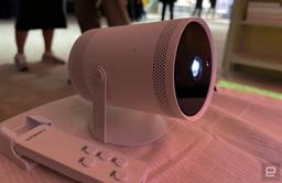 Samsung представила мини-проектор Freestyle 2023
