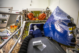 В NASA вскрыли космический корабль Orion после эпичного полёта к Луне